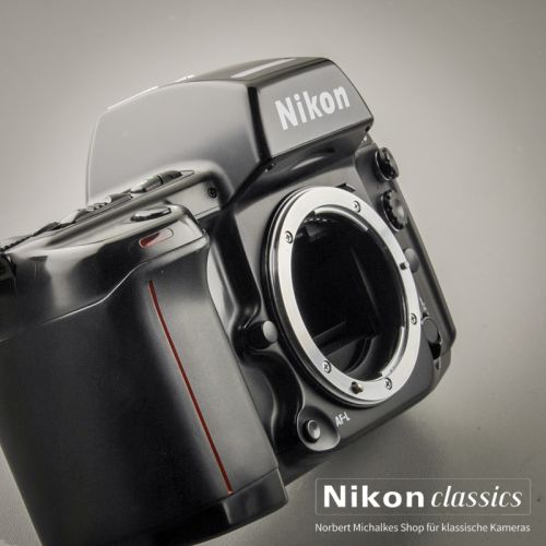 Nikon F90 (Zustand A/A-)