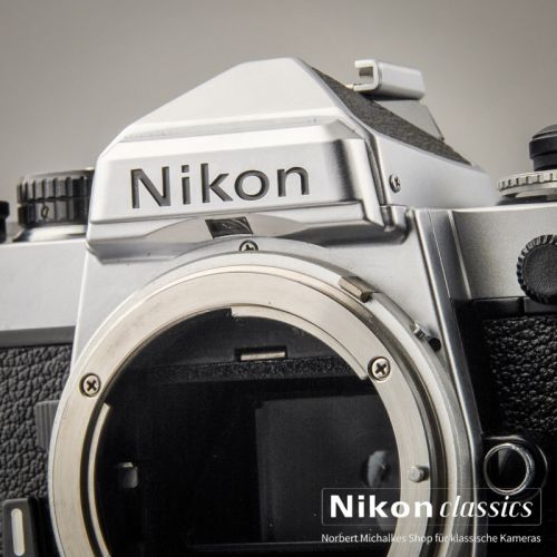 Nikon FE (Zustand A/A-)