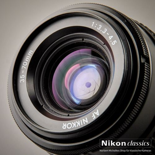 Nikon AF Zoom-Nikkor 35-70/3,3-4,5 Macro (Zustand A/A-)