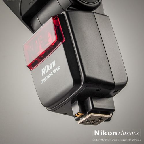 Nikon SB-600 Strobe (Condition A)