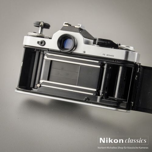 Nikon FE (Zustand A-)