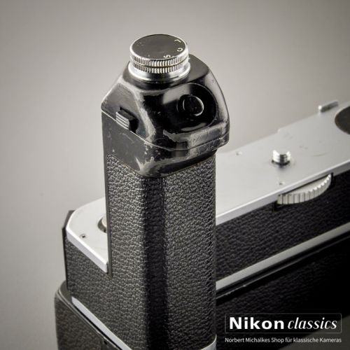 Nikon Motor Drive MD-2 mit MB-1 für F2 (Zustand AB)