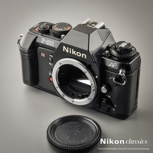 Nikon F501 (Zustand A-)