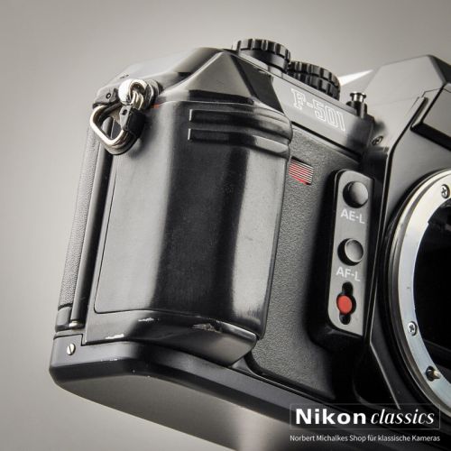 Nikon F501 (Condition A-)