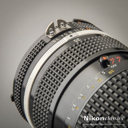 Nikon Zoom-Nikkor 35-70/3,5 AIS (Condition A-)
