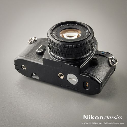 Nikon EM with Nikon Lens 50/1,8 Starter Set