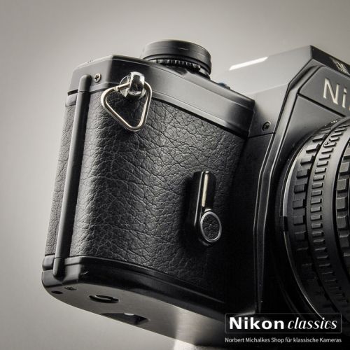 Nikon EM with Nikon Lens 50/1,8 Starter Set