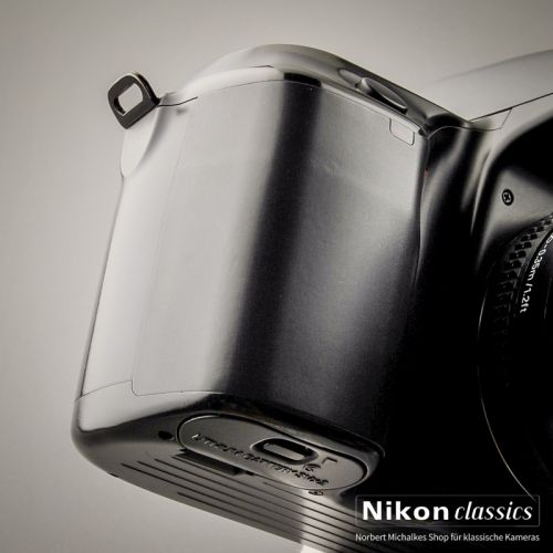 Nikon F70 with 35-80 (Condition A)