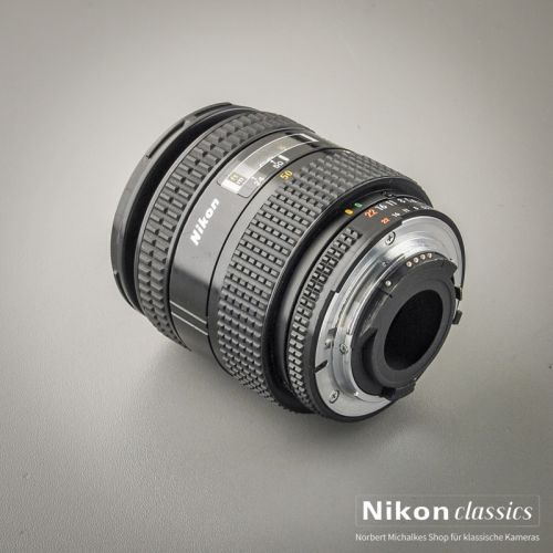 Preview: Nikon AF Zoom-Nikkor 24-50/3,3-4,5 (Condition A/A-)