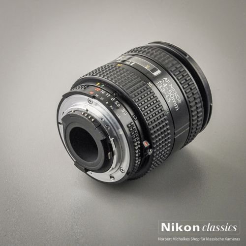 Preview: Nikon AF Zoom-Nikkor 24-50/3,3-4,5 (Condition A/A-)