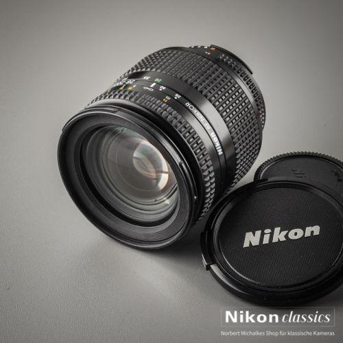 Nikon AF-D Zoom-Nikkor 28-200/3,5-5,6 IF (Condition A/A-)