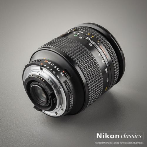 Nikon AF-D Zoom-Nikkor 28-200/3,5-5,6 IF (Condition A/A-)