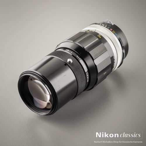 Nikon Nikkor-Q Auto 200/4 nonAI "Berg-und-Tal" (Zustand A/A-)