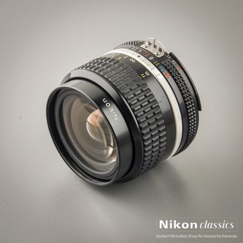 Nikon Nikkor 24/2,0 AIS (Zustand A/A-)