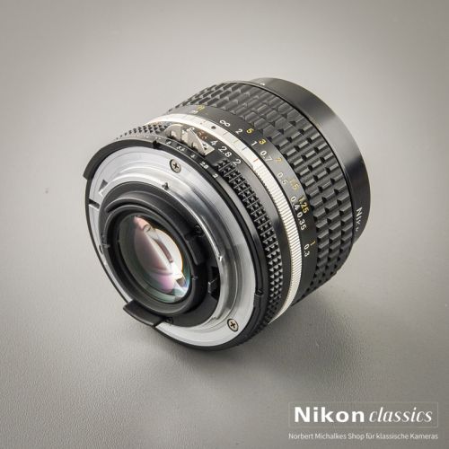 Nikon Nikkor 24/2,0 AIS (Zustand A/A-)