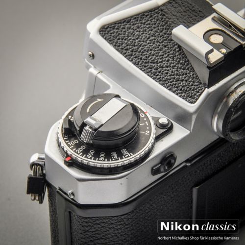 Nikon FE (Zustand A-)