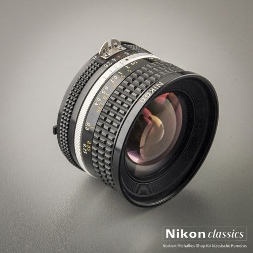 Nikon Nikkor 20/2,8 AIS (Condition A-)