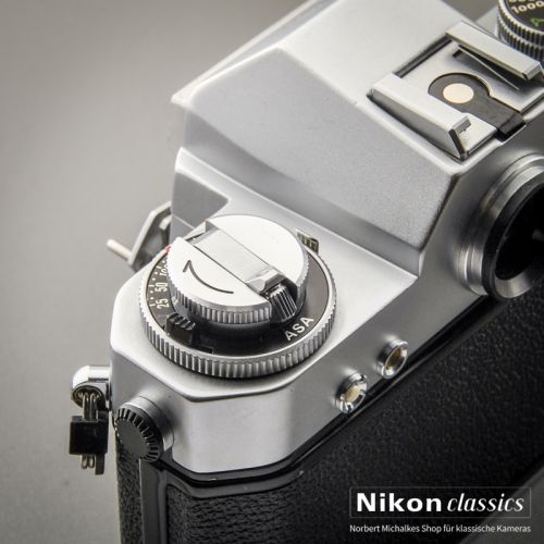 Nikkormat EL (Condition A/A-)