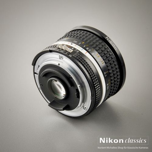 Nikon Nikkor 20/2,8 AIS (Zustand A/A-)