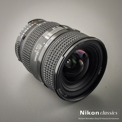 Nikon AF Zoom-Nikkor 20-35/2,8 D IF (Zustand A/A-)