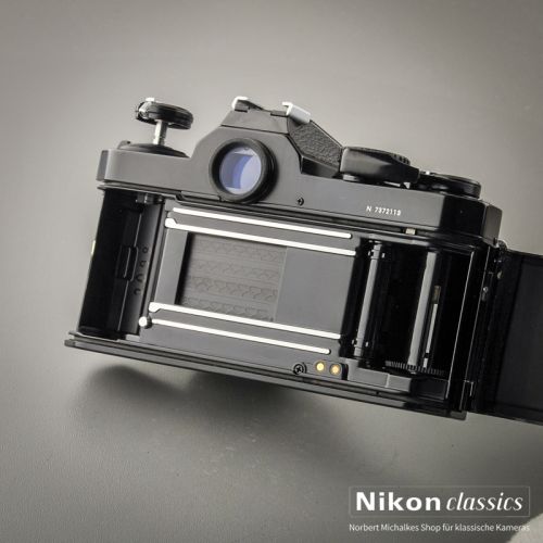 Nikon FM2n black (Condition A/A-) titan shutter