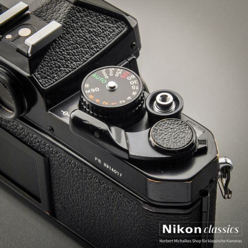 Preview: Nikon FE schwarz (Zustand A-/AB)
