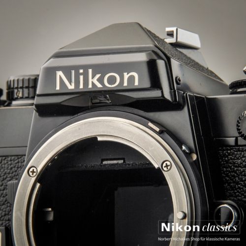 Nikon FE schwarz (Zustand A-/AB)