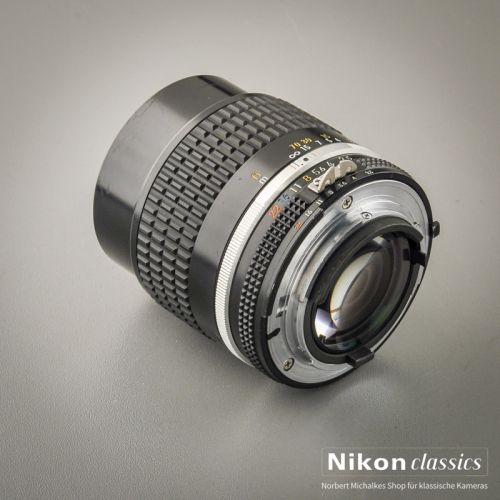 Preview: Nikon Nikkor 105/2,5 AIS (Zustand A/A-)