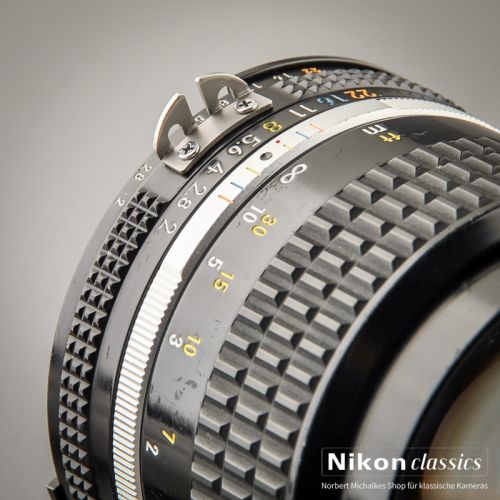 Nikon Nikkor 85/2,0 AIS  (Zustand A-)