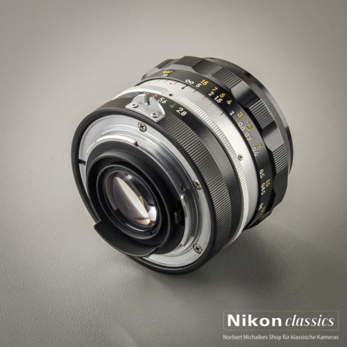 Preview: Nikon Nikkor-NC 24/2,8 nonAI "Berg-und-Tal" (Zustand A+)
