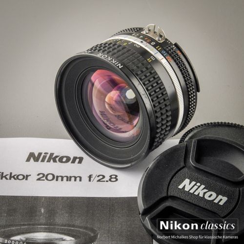 Nikon Nikkor 20/2,8 AIS (Zustand A/A-)