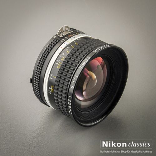 Nikon Nikkor 20/2,8 AIS (Zustand A/A-)
