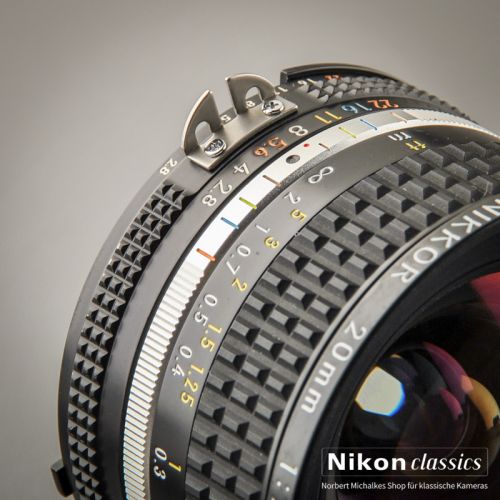 Nikon Nikkor 20/2,8 AIS (Zustand A/A-)