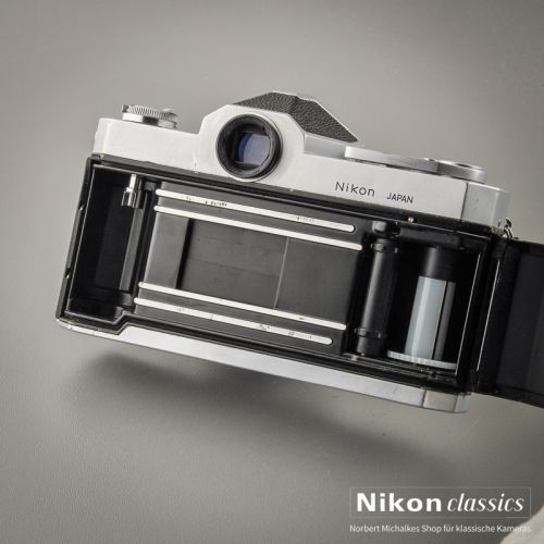 Nikkormat FT (Zustand A-/AB)