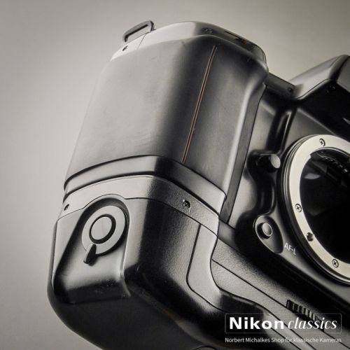 Nikon F90x with MB-10 Professional Set(Condition A)