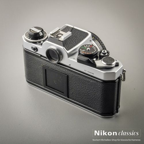 Preview: Nikon FE mit Nikon 50/1,8 Starter-Set