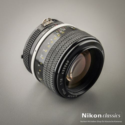 Nikon Nikkor 85/1,8 AI (Zustand A/A-)