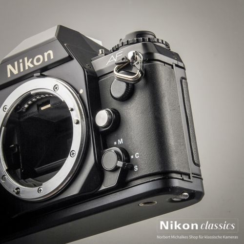 Nikon F501 (Zustand A-)