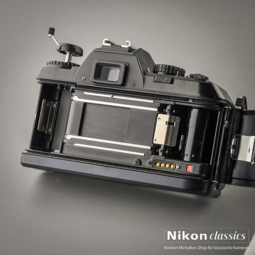 Nikon F501 (Zustand A-)
