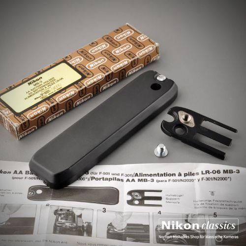 Nikon MB-3 Battery Holder for F301/501