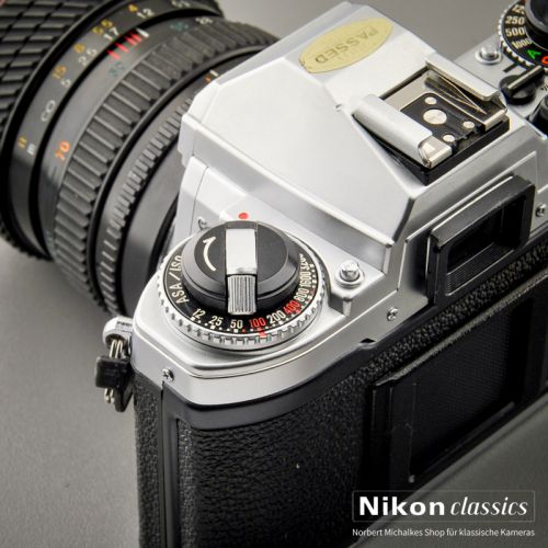 Nikon F100