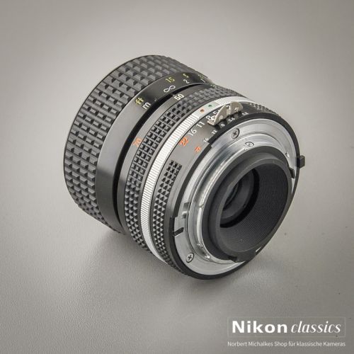 Nikon Zoom-Nikkor 35-70/3,3-4,5 AIS (Zustand A/A+)