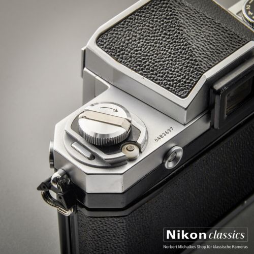 Nikon F "Eyelevel" mit Prismensucher (Zustand A-)