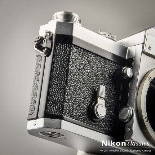 Nikon F "Eyelevel" mit Prismensucher (Zustand A-)