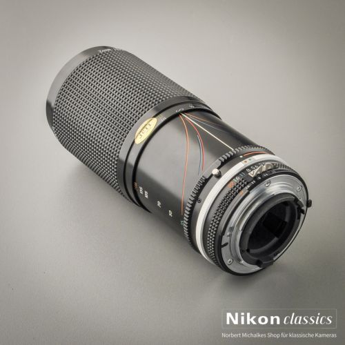 Preview: Nikon Zoom-Nikkor 35-200/3,5-4,5 AIS Macro (Condition A)
