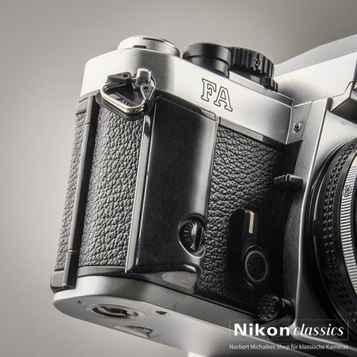 Nikon FA mit Nikkor 50/1,8 (Zustand A/A-)