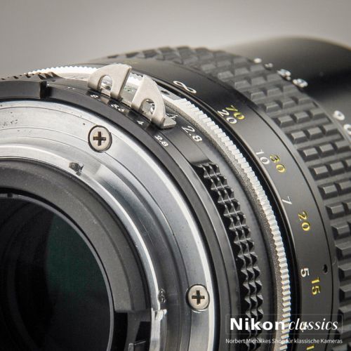 Nikon Nikkor 135/2,8 AI (Zustand A) OVP