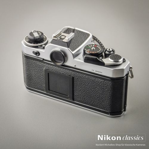 Preview: Nikon FE mit Nikon 50/1,8 Starter-Set