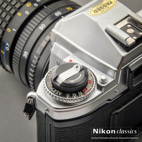 Nikon FG mit Zoom 35-70/3,5-4,8 Starter-Set (Zustand A/A-)