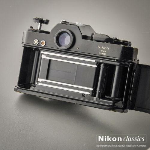 Nikkormat EL schwarz (Zustand A-)